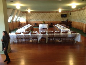 LODGE30 WINE TABLE FOR 60